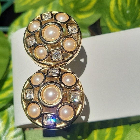 Givenchy Jewelry - Givenchy Vintage Gold Rhinestone Pearl Circle Clip On Earrings Mob Wife